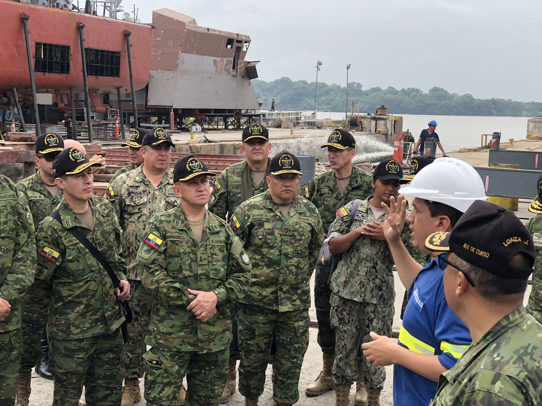 httpspbstwimgcommediaF494RuzXcAAf5W-formatjpgnamelarge