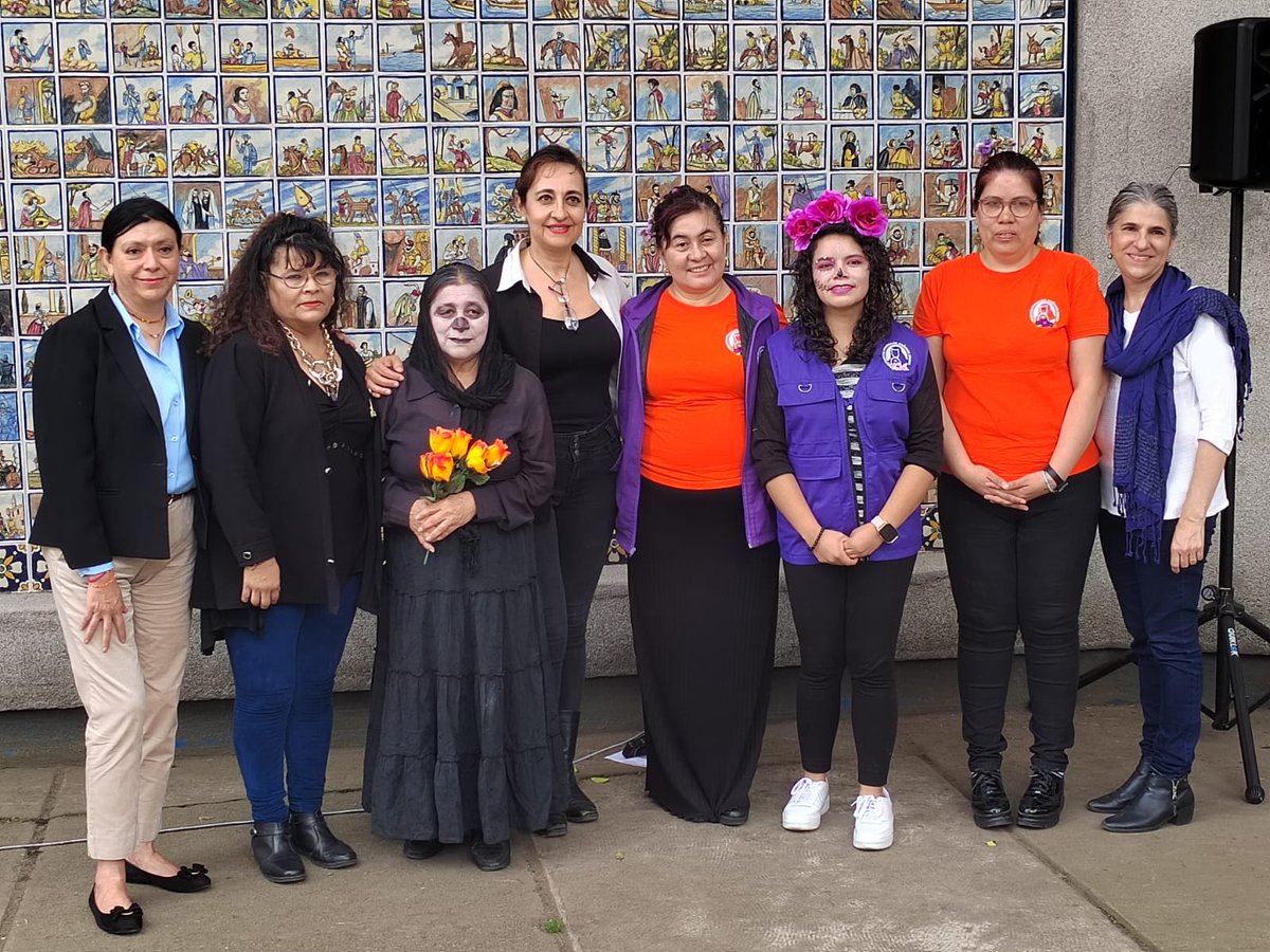 violetastunam's tweet photo. Grata experiencia con las compañeras de la CiNiG Facultad Veterinaria sumando trabajo y esfuerzo hacia una cultura libre de violencia!
Exponer y sensibilizar desde la dramaturgia y la actuación, provocó y movió emociones 💜🟣✨
#pintandodevioleta #violetasenaccion #stunamgenero https://t.co/gF6e0NYoWi