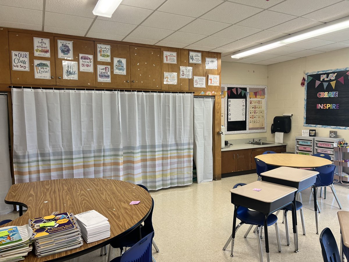 msgalloteaches's tweet photo. Thrilled for this classroom to be filled with students next week!! #SucessAtCRES https://t.co/bN4YGz5Ltg