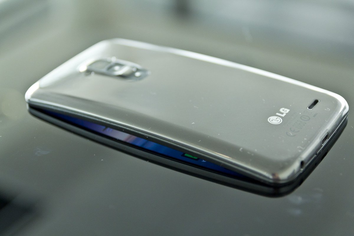 PixelKagen's tweet image. #TechInfo LG was the first company to make a smartphone with a curved display.