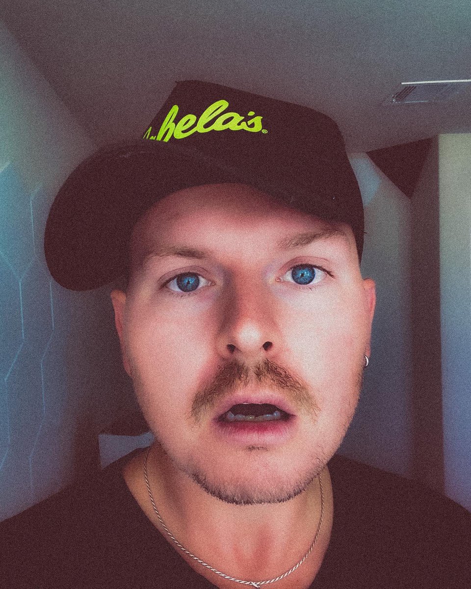 maxalxandr's tweet image. 