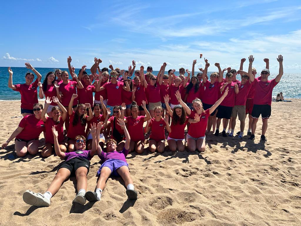 AmershamSC's tweet image. ASC and CSC swimmers having a great time on summer training camp! ☀️😎
@CheshamSC @sportsabroad