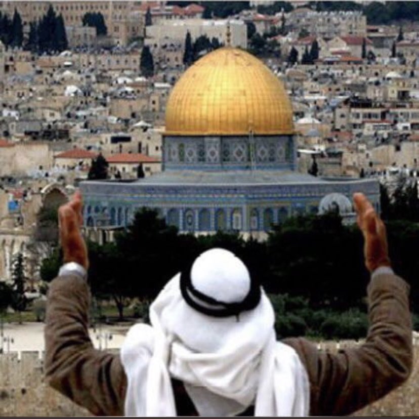KAlrou7's tweet photo. الشهرة ليست بكثرة المتابعين والأرقام والمشاهدات.. المشهور الحقيقي هو الذي إذا رفع كفّيه إلى السماء قالت الملائكة
"صوتٌ معروف من عبدٍ معروف"

     زاهــر https://t.co/hsJ3PRoy5E