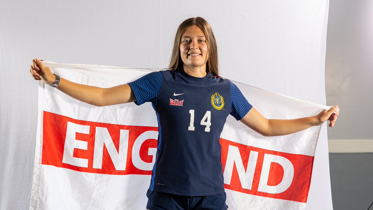 RacersSoccer's tweet photo. Happy birthday to our girl from across the pond, Megan Wilson! 🥳🏴󠁧󠁢󠁥󠁮󠁧󠁿

#GoRacers🏇 https://t.co/s2XdxCeeHZ