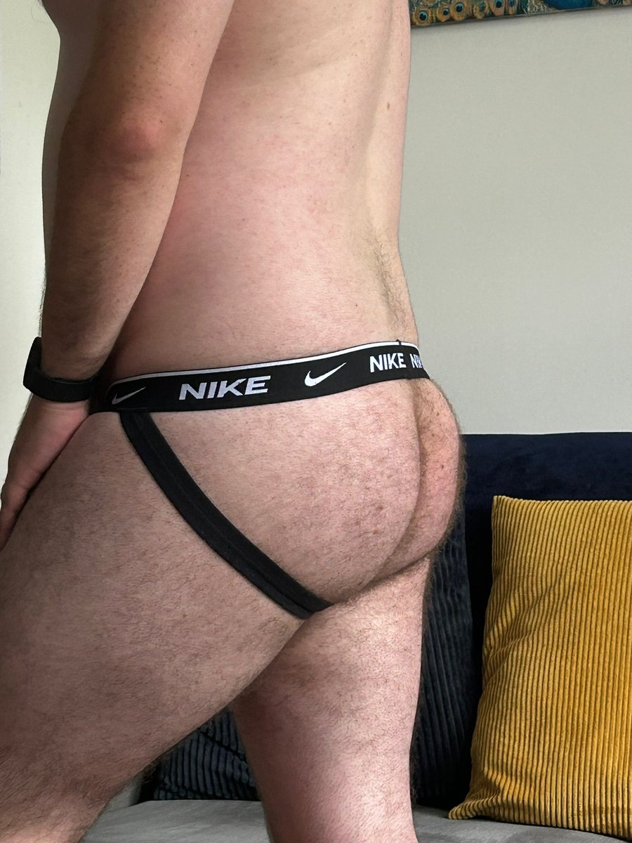 naughtyLPL's tweet photo. 🍑 https://t.co/JULkQHdtjd