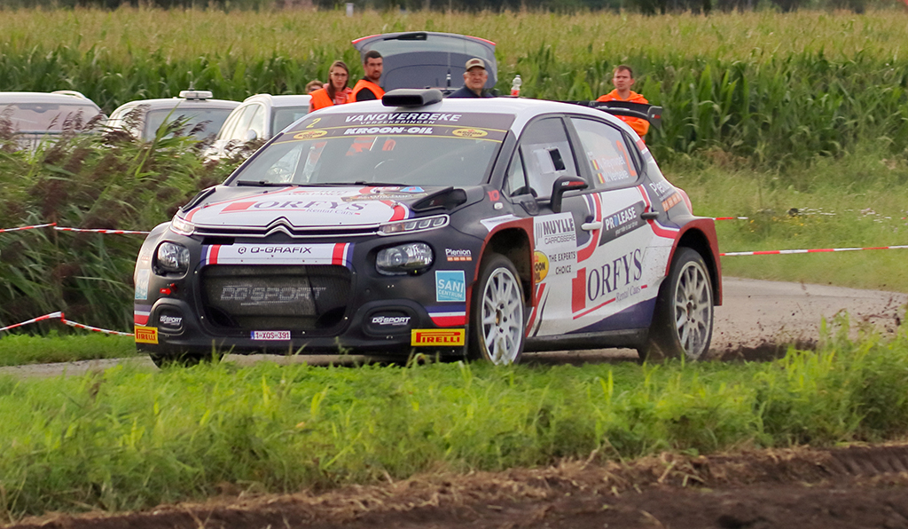 LFeys's tweet image. Vandaag rally in Roeselare.
Hieronder de top 3 na de eerste dag.
Reynvoet, Verstappen, Lefevere.
#Rally #Roeselaere #Omloop #Omloop_van_Vlaanderen