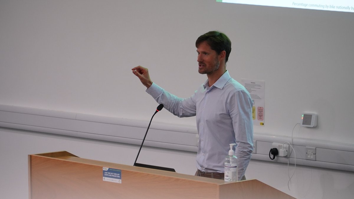 Very interesting Session G at #ITRN2023 today on transport decarbonisation, air pollution &amp; recycling. Itrn_ie chair <a href="/rossaehiggins/">Ross Higgins</a> presented his work on the age-effect on cycling to school factors.