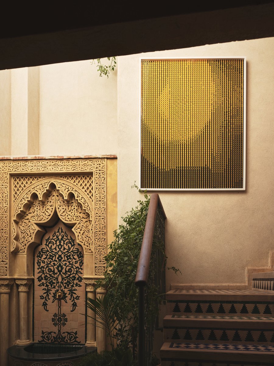 1/137

Introducing IZZA.
Where new ideas meet ancient traditions.
izza.com/art-and-design

QQL #35
<a href="/tylerxhobbs/">Tyler Hobbs Studio</a> and Dandelion Wist Mané