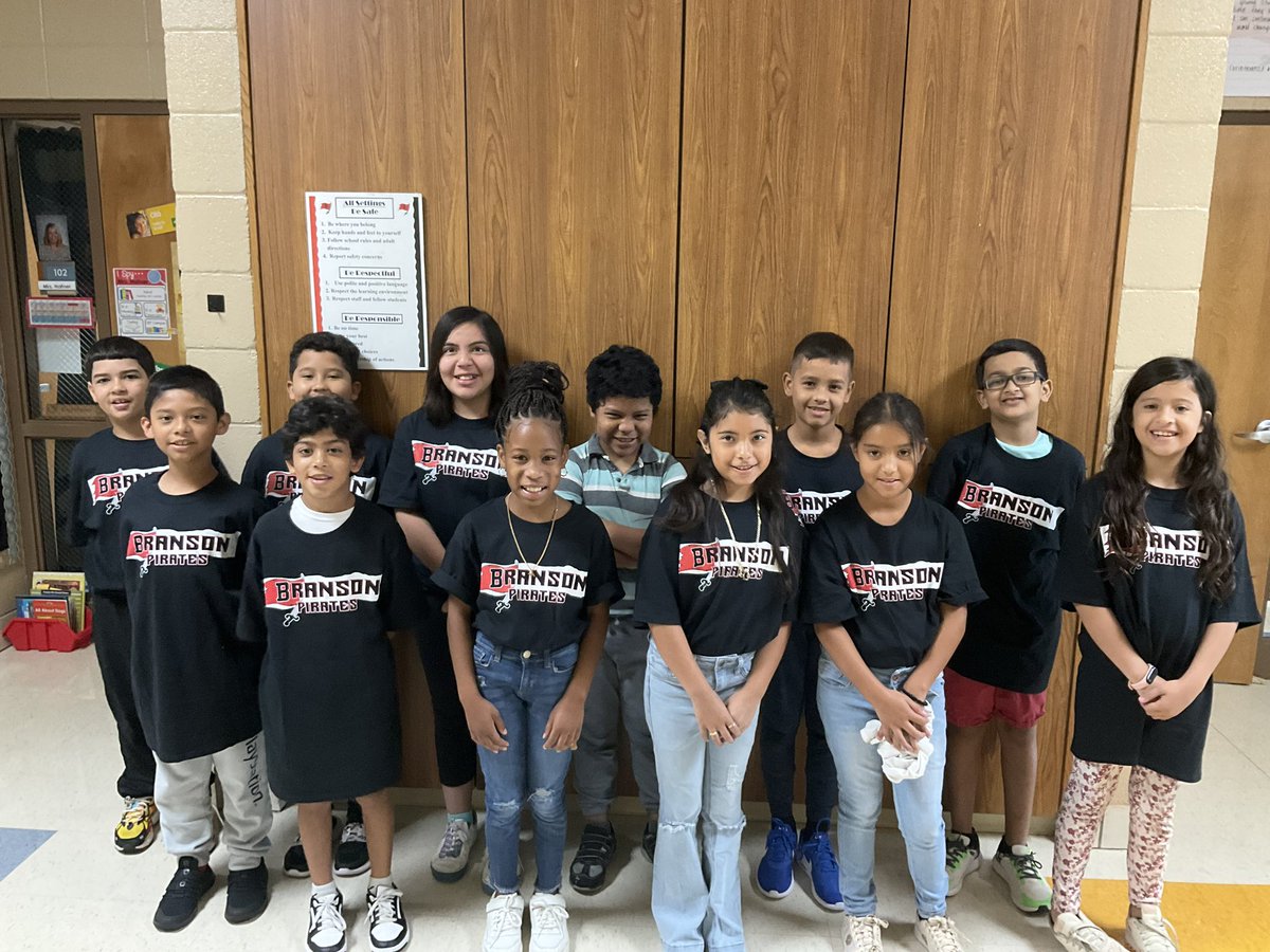 It is a great day to be a pirate! 🏴‍☠️❤️ Some new faces and some returning smiles. *AND* this is only half of my 4th graders! I’m so excited I get to be their teacher! #EnglishLearners #ELL #EL #pirateproud #WeAreBranson @BransonCRI @bransonschools