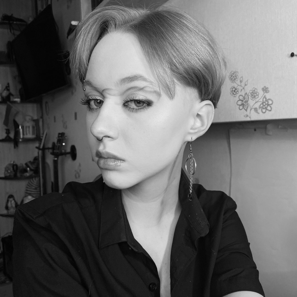 терешкова☆ tweet media