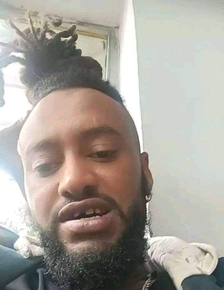 ethiopiansone's tweet photo. 🚨በቃ ስለ #ቤተክርስቲያን እንዲህ ፃያፍ ቃላት ካሜራ ፊት ሆኖ ሲናገር #በህግ እንኳን አይጠየቅም? 

በሌላ ሀገር ቢሆን ይህ #ከፍተኛ_ወንጀል ይሆን ነበር።

ድፍረቱን ግን ከየት አመጣው? https://t.co/DRO2SWjBjc