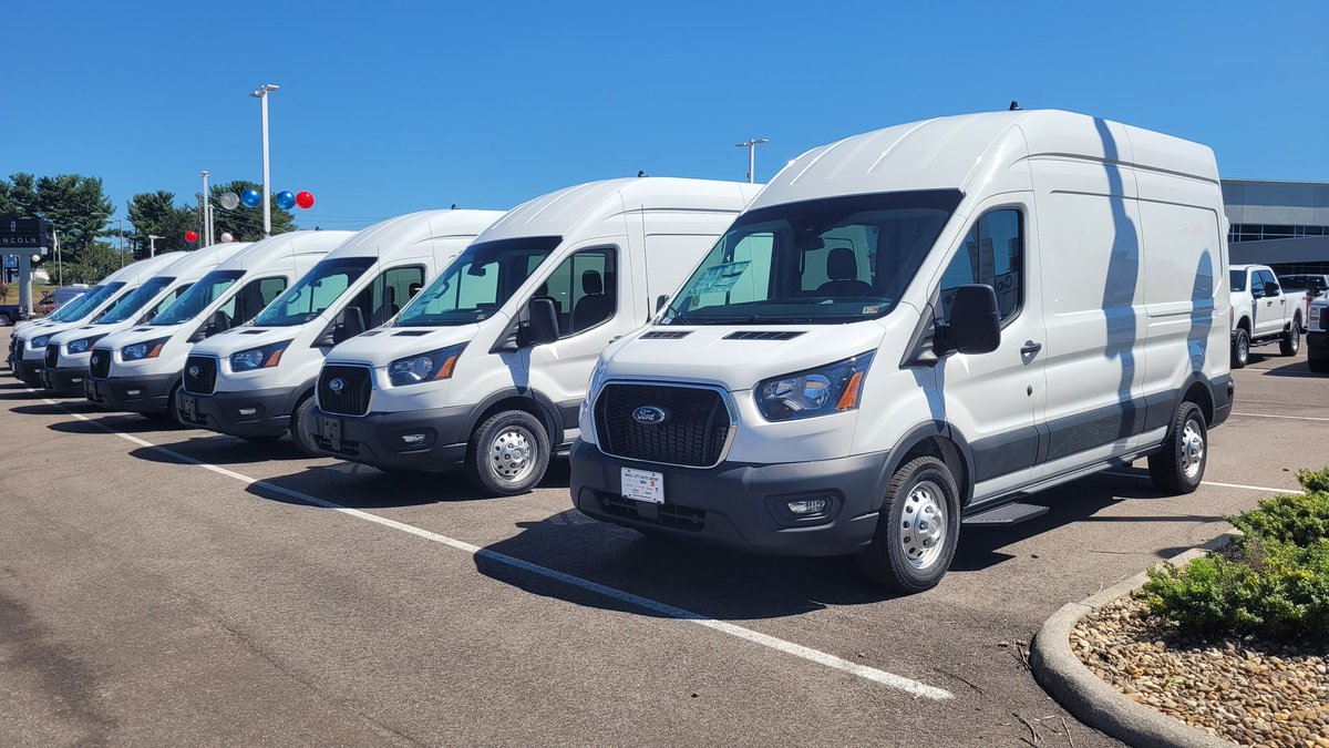 MagicCityFord's tweet photo. We would love to partner with your business! We have a nice selection of F-350's and Transits. Contact us today to find out how we can help. 540-345-0911. https://t.co/6yADQxUP2Y