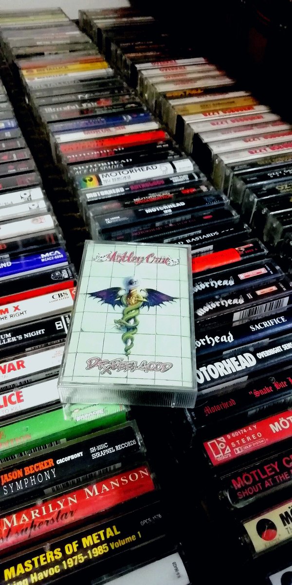 gilvaldez76's tweet photo. 01 de Septiembre de 1989, @MotleyCrue lanzó su quinto álbum "Dr. Feelgood". Fue el álbum más vendido y considerado el mejor de Mötley Crüe.
#DrFeelgood
#KickstarMyHeart
#WithoutYou
#DontGoMadJustGoAway
#SameOlSituation
#SheGoesDown
🤘🏻😎 https://t.co/LfXoEKki3J