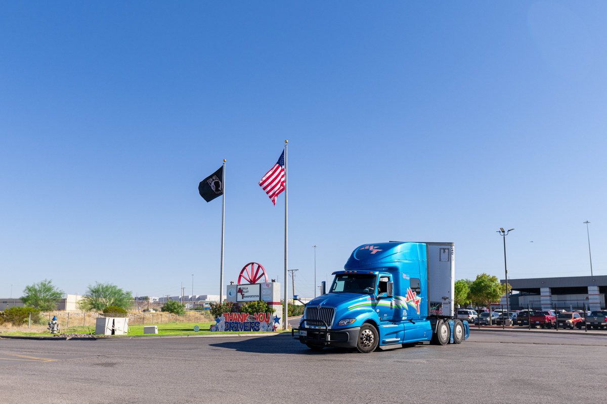 MVTServices's tweet image. 🏆Thank you to everyone who made our 3rd #DriverAppreciationDay unforgettable!
.
🎉We appreciate each and every one of you.🚛 Special applause to Ray Shult for achieving the best MPG score and perfect CSA Avg.👏🚗Enjoy your new ride, Ray!🥳
.
#DriveforMVT #truckdriver #thankyou