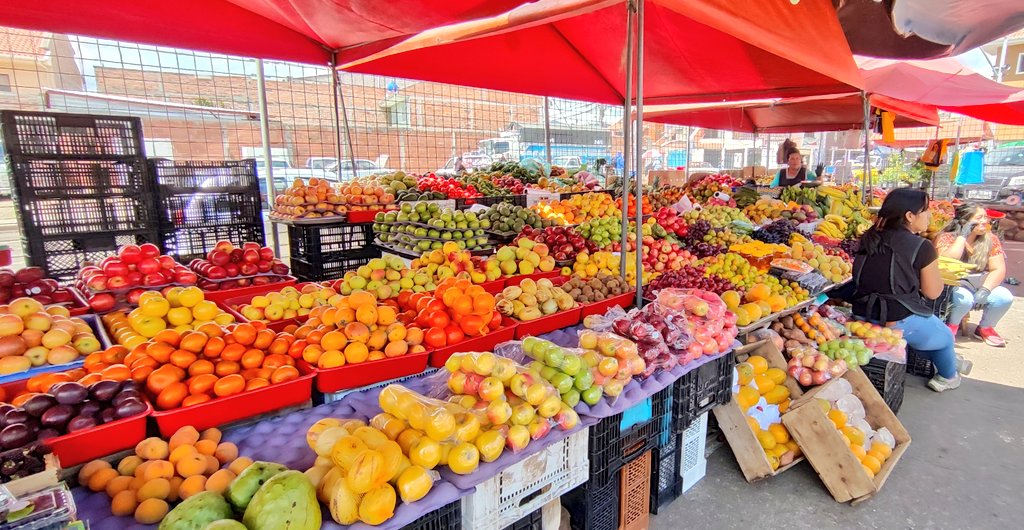 Mercados_Cuenca's tweet photo. Atendiendo los requerimientos de los comerciantes y frentistas de la Plataforma de Totoracocha, realizamos una inspección en el sector.

Buscamos que los espacios de uso público, presten las condiciones necesarias para el beneficio de todos.
#AmorPorCuenca❤️💛

@czamoramatute https://t.co/P6rFjPHlxm