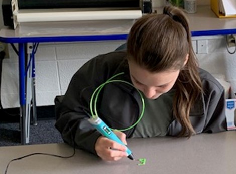 dmtcsc's tweet photo. Coloring within the lines takes on a whole new meaning in EDU 201! Students are learning how modern technology like 3D pens can be used to assess students’ fine motor skills and increase student engagement. #IntrotoTeaching #EDU201 #3DPens https://t.co/x3atelVGNT