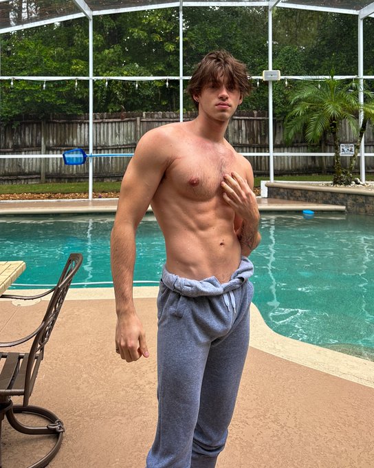 One piece live action audition picture (I&rsquo;m by the water) https://t.co/cXfhEqOktA