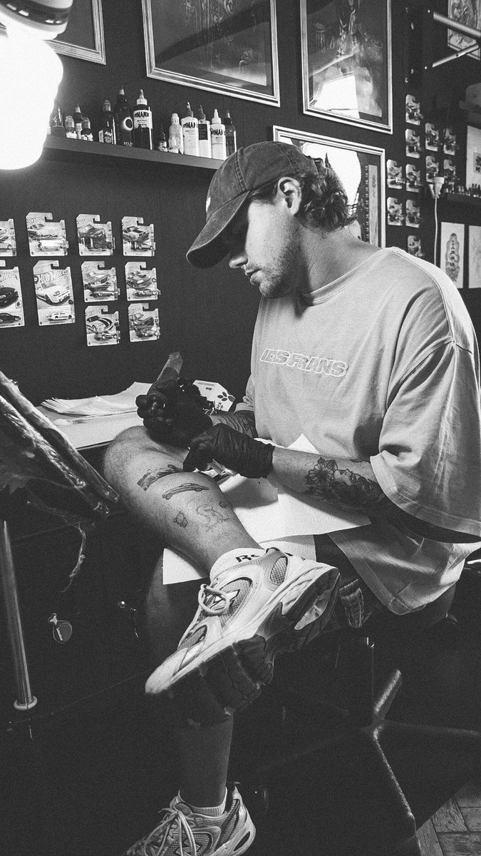 k0smos's tweet photo. I’m basically living in my tattoo shop https://t.co/jATWG2PVQP