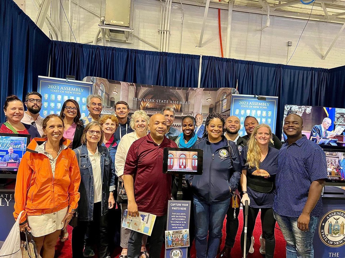RagaForQueens's tweet photo. #TeamRaga was excited to join Speaker @CarlHeastie for #AssemblyDay at The Great New York State Fair in Syracuse, where we focused on supporting agriculture, promoting business, and protecting our state’s wildlife — we even had a chance to drop by the new “Asian Village”! https://t.co/3hNYL9MuRn