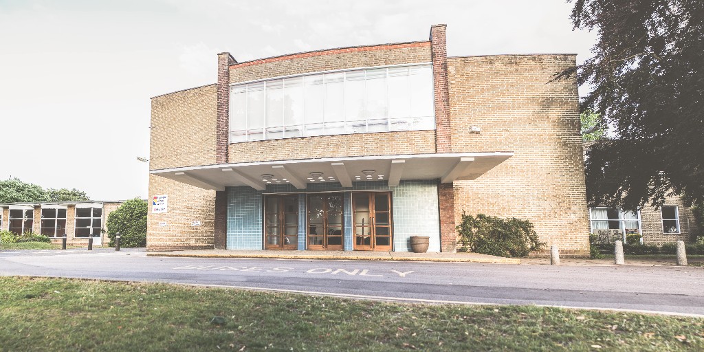 We can’t believe that it’s almost time for us to welcome our students back to the College for the start of the 2023/24 academic year. 

We hope you have all had a wonderful summer break – see you next week!