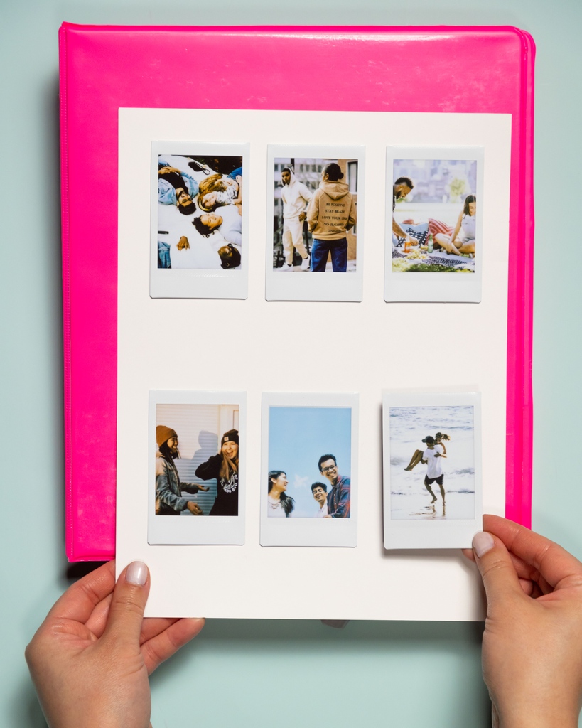 instax's tweet photo. This one’s for our Instax ✨students✨ Add a lil spice to your BTS gear with a print collage DIY✨💖. Comment what school/ program you’re in!!⬇️ 
.
.
#DontJustTakeGive
#InstaxMiniLink2
#CreativityIsInTheAiR https://t.co/FAE5njeWid