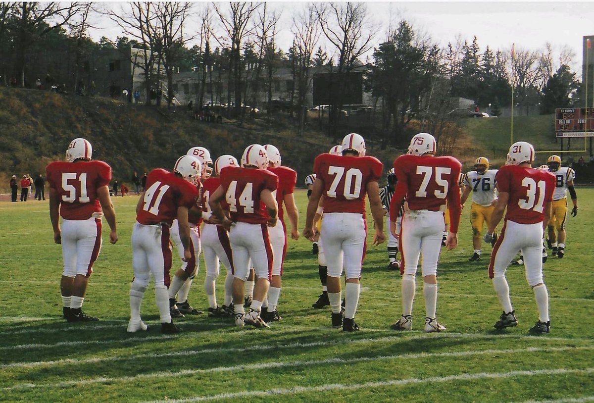 JOHNNIE_PHOTOS's tweet photo. Looking for Johnnie football photos to be shared.   

Example B:

The Johnnie Offense lining up against UW Stevens Point in the 1999 playoffs 

#GoJohnnies
#SJUfootball https://t.co/kyWQLAEPT7