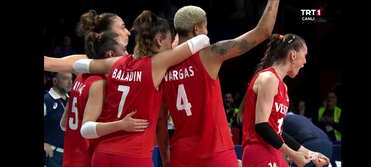 Sen yine çok iyisin Ebrar'ım ama Vargas da adam çıktı 🇹🇷