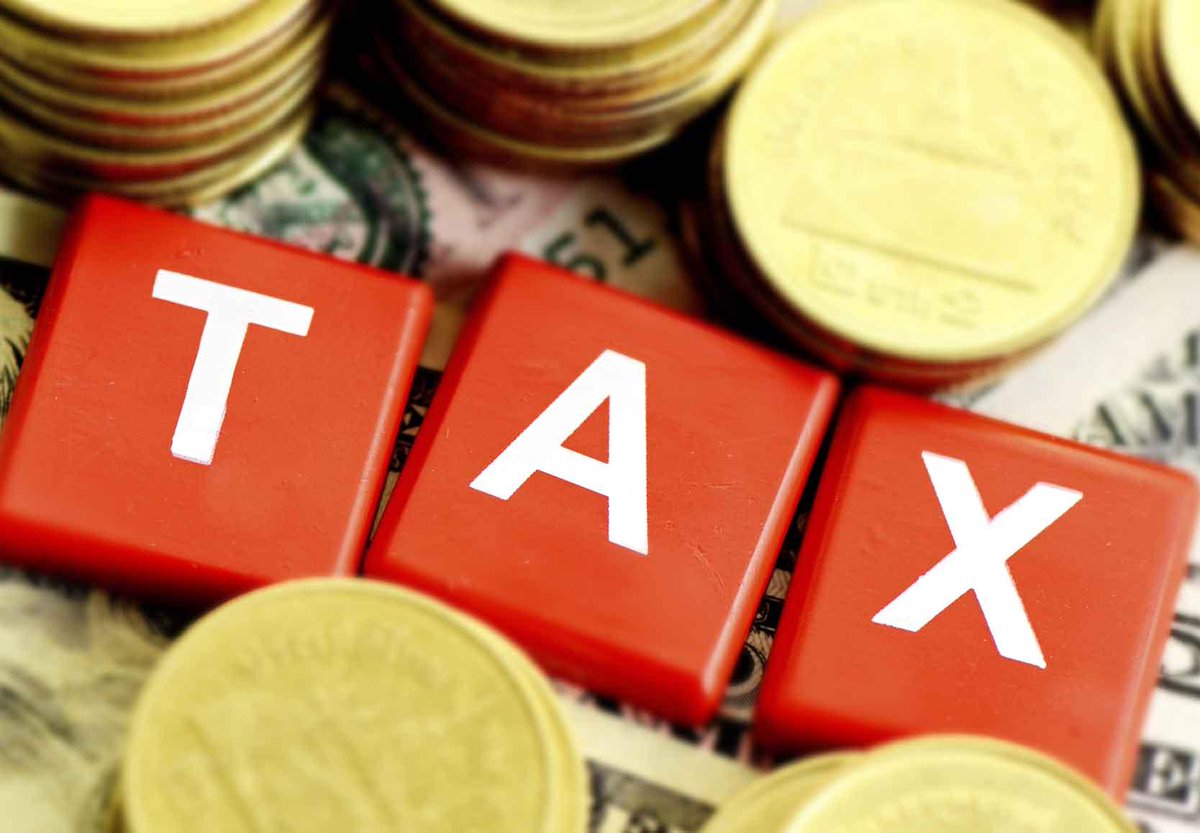 hon_godfred's tweet photo. I am not an economic guru BUT...
The new 15% taxes on digital advertising in Ghana have proven to be detrimental to small and medium-sized enterprises (SMEs), who heavily rely on digital marketing to reach their target audiences. ...Read more... 👇🏽👇🏽👇🏽👇🏽 https://t.co/v27XE7uX9W