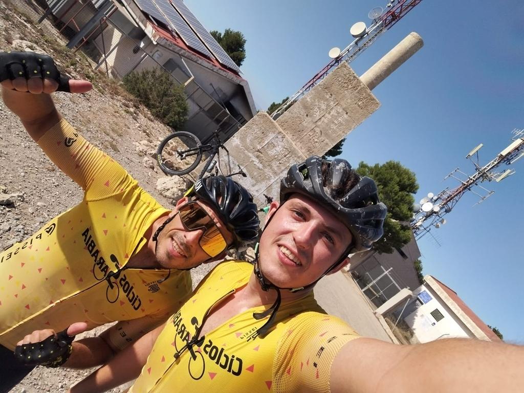¡El equipo ciclista de Ciclos Sarabia no se toma descanso! Nuestros ciclistas han aprovechado al máximo el verano para pedalear y explorar nuevos caminos 🔥

¿Tu verano también ha ido sobre ruedas? 💪 

#ciclossarabia #ciclismo #murcia #equipo