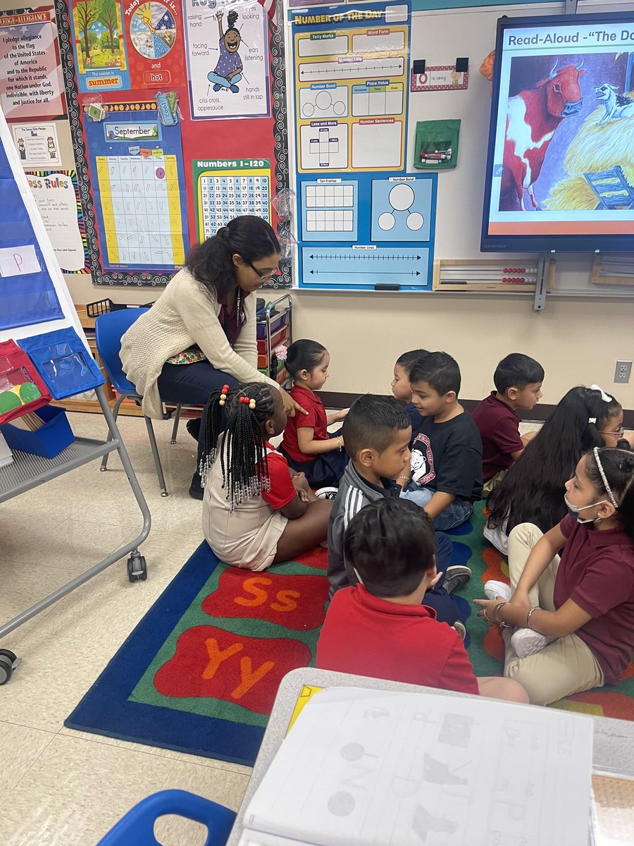 Angela Villarreal tweet media