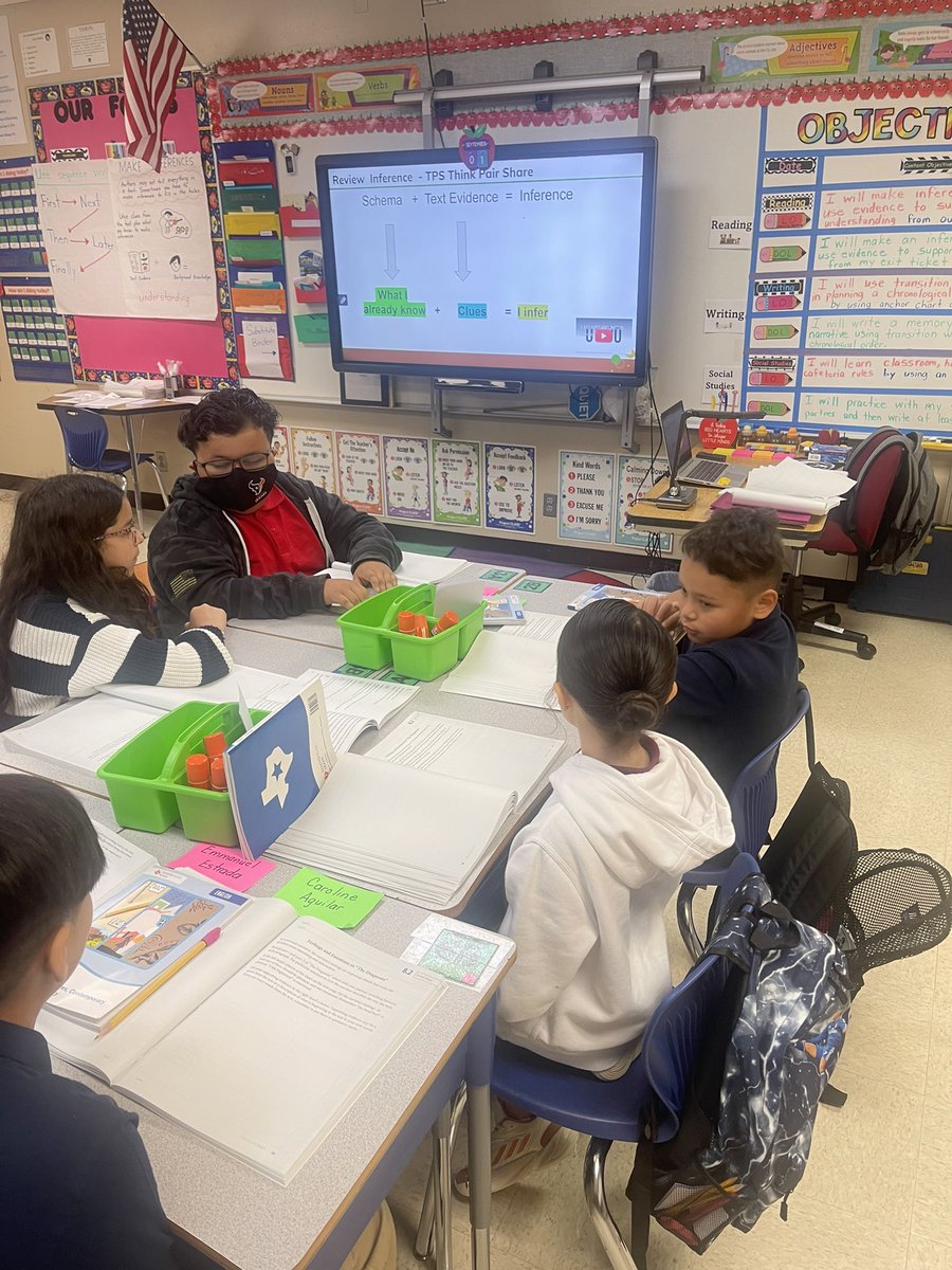 Angela Villarreal tweet media