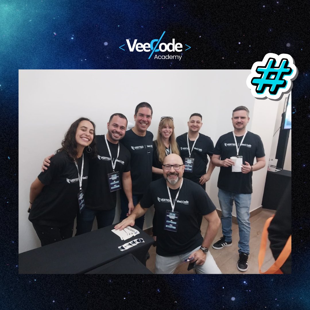 grupoveecode's tweet image. Vale um #TBT fora de época? 🤣

No dia 19/08 a VeeCode esteve presente no DevOps Days! O evento reuniu empresas e profissionais de TI para discutir temas como automação, IaC, qualidade de software entre outros. 

E claro que #platformengineering foi pauta do nosso debate. 😉