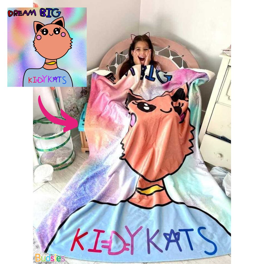 Ariana created her own digital drawing and decided to put it on one of our new Budsies blankets! It’s the perfect addition for movie nights! 🎨 💖 🍿 

📸 <a href="/kidykats/">Kidy</a>