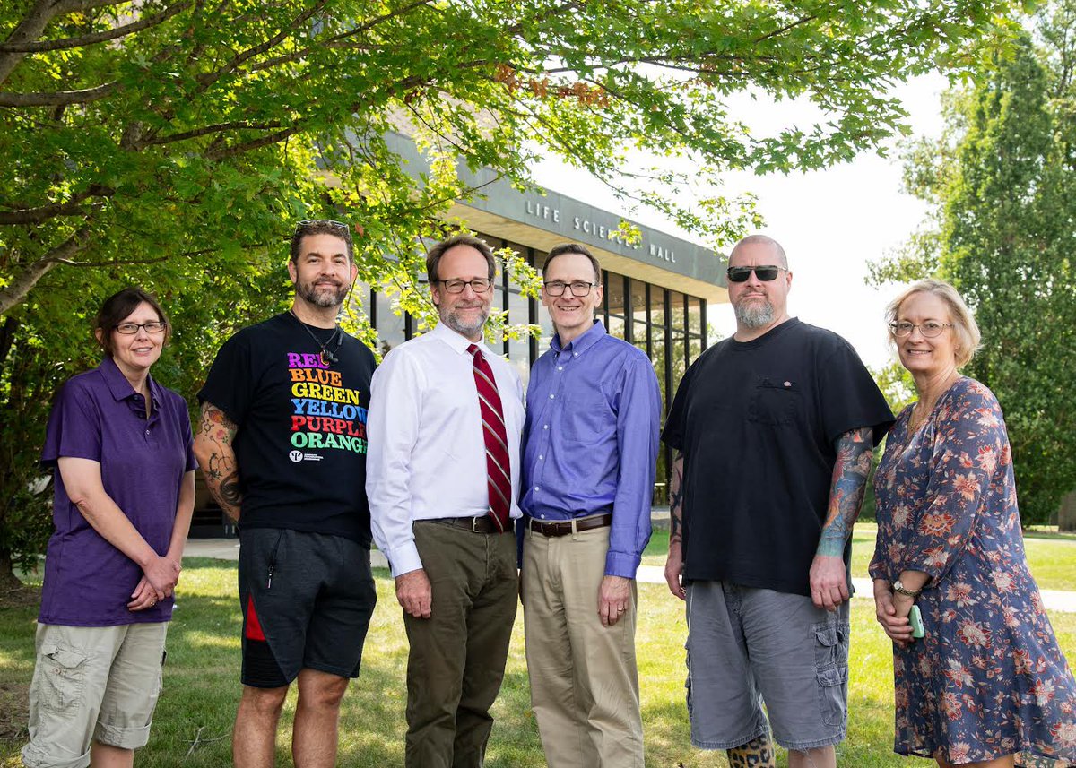 WIU_GenExpPsych's tweet photo. Yearly school photos! A few of our psych professors and the first and second years in our GEP program! #wiu #psychtwitter #psychmasters https://t.co/TP1jcBIdvg
