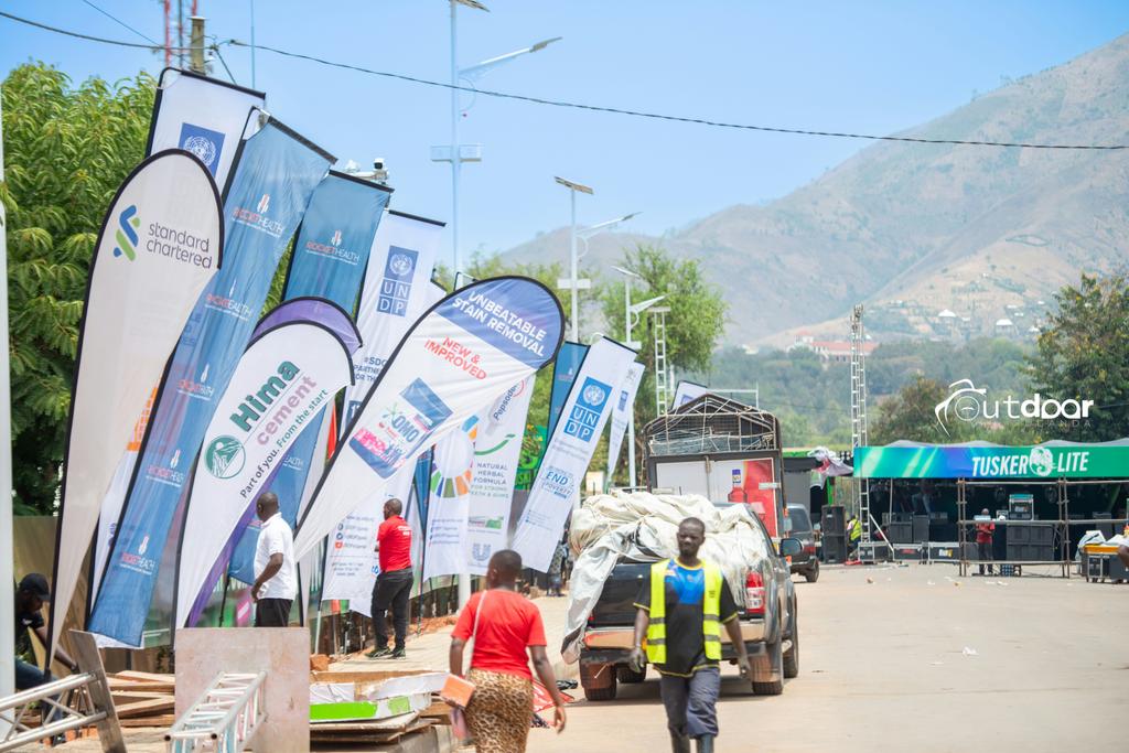 The @RwenzoriMarathn is set and ready at the #RwenzoriThelujiFestival! The Beauty of Kasese will be showcased to the World through this Festival. Come, join and enjoy the amiable hospitality of the Indeginous Bakonzo people. 📸: @OutdoorUganda