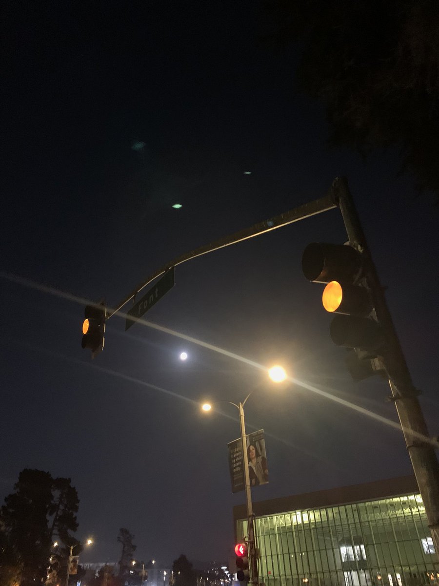 outerdistrict49's tweet image. 