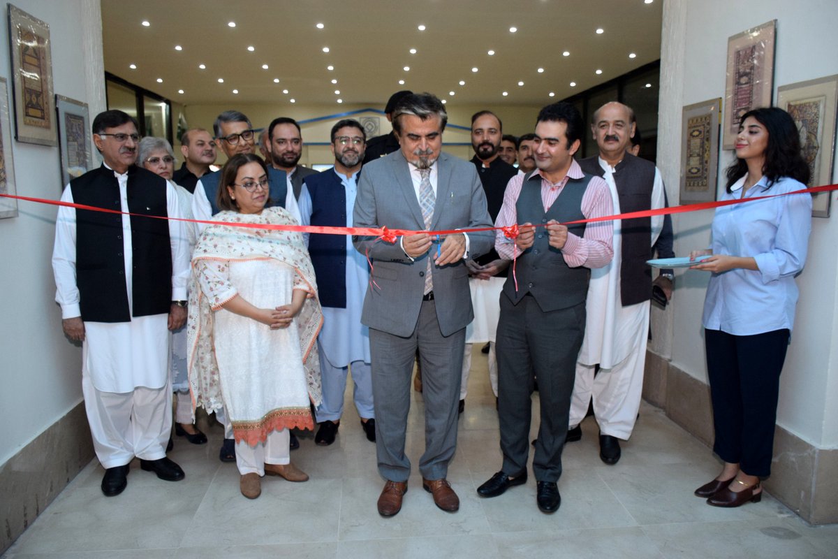 artaidhunerkada's tweet photo. 1 Sept 23:
Culture Minister Jamal Shah formally inaugurated a week-long cultural activity being organized in connection with Pakistan Defence Day to be observed on September 6 at Islamabad Museum located at Sir Syed Memorial.
#JamalShah #Hunerkada #ArtAid #IAGF9 https://t.co/dezRQR9EgK