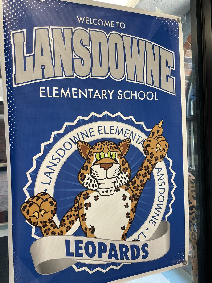 Chadaull's tweet photo. Today I had the privilege of delivering a box of school supplies to the Family Resource Center at Lansdowne Elementary. These items were collected by the @fayettedems Thank you to Mr. Owsley & to all our family resource youth service center directors #FCPSKY #FRYSC @FCPSKY https://t.co/Iufwpv9wKj