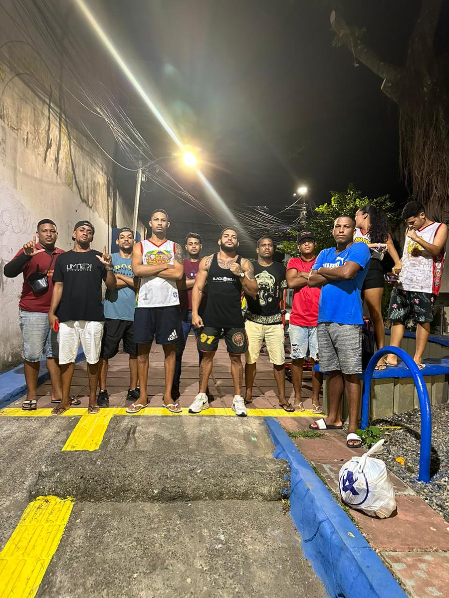 danieltui2's tweet photo. OU LOUCOS DO CENTRO 🔴⚫👊🏿
@osimbativeis https://t.co/vlghvNQfgz