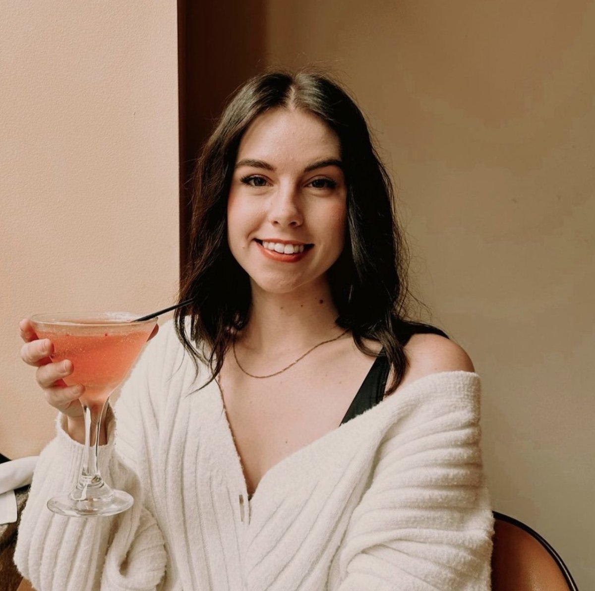 What’s your go-to martini? Comment below! ⬇️🍸

📷: @samantha_pendleton