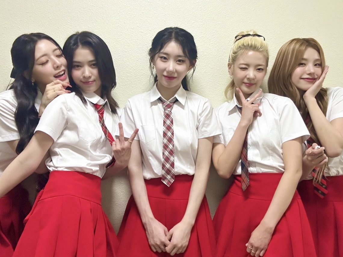 ㅤ 

오늘 무대도 하나도 남김없이 모두 hit ya✨
ITZY❤MIDZY 늘 언제나 하던 대로🎵

Today's stage was an all hit ya✨
ITZY❤MIDZY let's enjoy as always🎵

⠀⠀⠀⠀