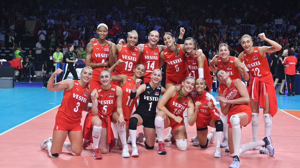 Harikasınız kızlar harika! #FileninSultanları finalde!🇹🇷