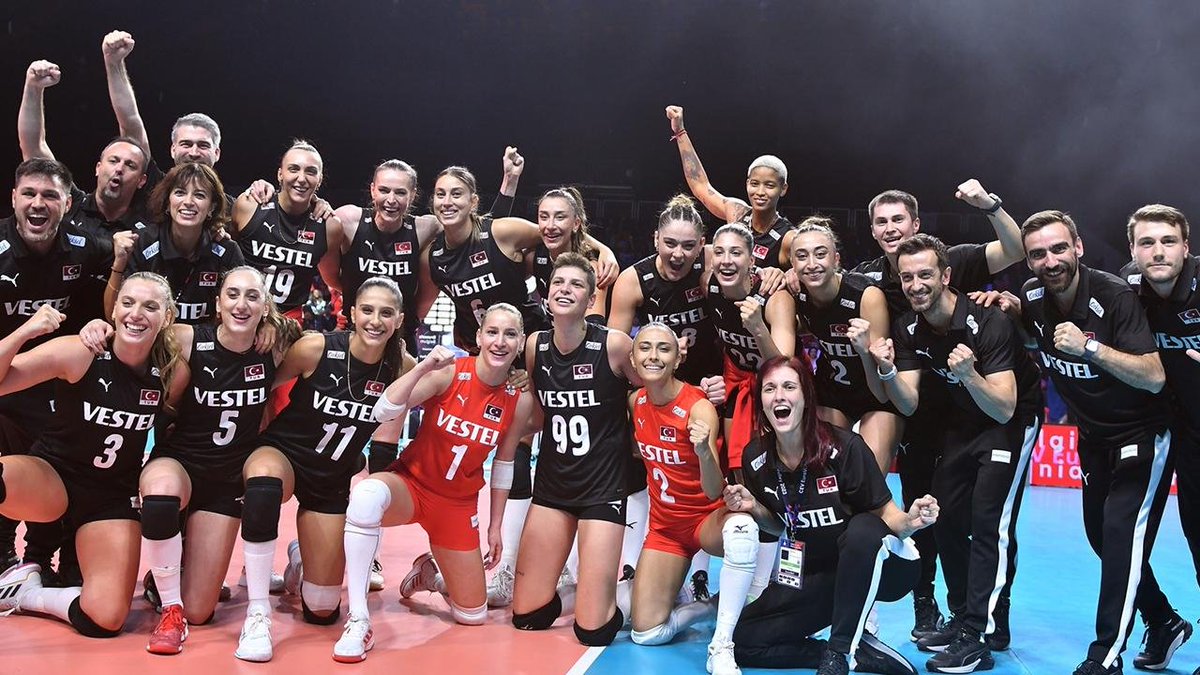 notixication's tweet photo. Finaldeyizzzzzzzzzzzzzzz🥳🥳🥳😍
#vargas #edaerdem  #FileninSultanlari https://t.co/wMQK0kA1Im