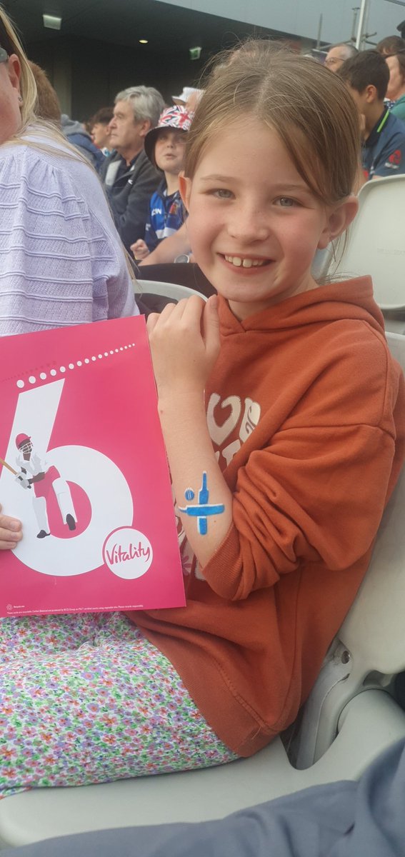 charliegfoster's tweet photo. @lancscricket Brydon Carse #ENGVNZ

BLOCK BL2 Row 14 Seat 50 https://t.co/NvPDS2q3Wk
