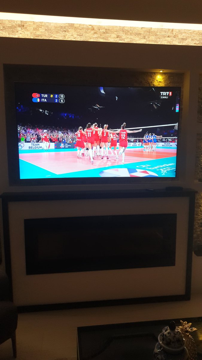 Biz Voleybol Ülkesiyiz 🇹🇷🇹🇷🇹🇷
#tebriklerkızlar @TVForgtr