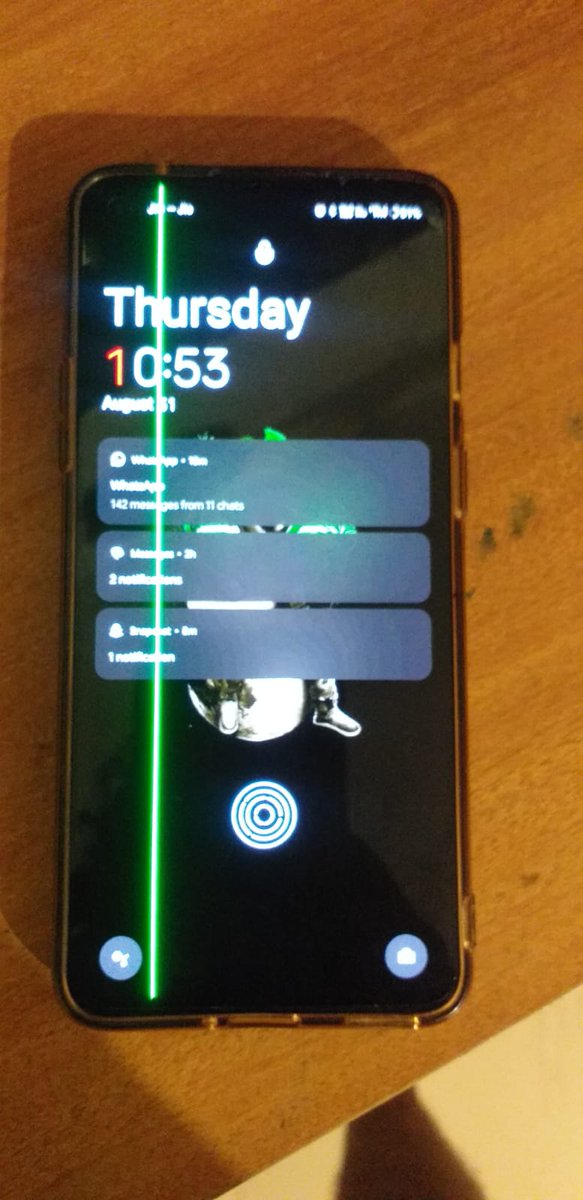 gokul_knr's tweet image. Furious at @oneplus! My OnePlus 9R's green line issue - replaced once, now back! They claim lifetime warranty but won't make displays for this 'old' model. Offering just 20,000 rupee voucher for a new OnePlus, my 9R cost 44,000! Unfair, OnePlus! 🤬 #OnePlusGreenLine @OnePlus_IN