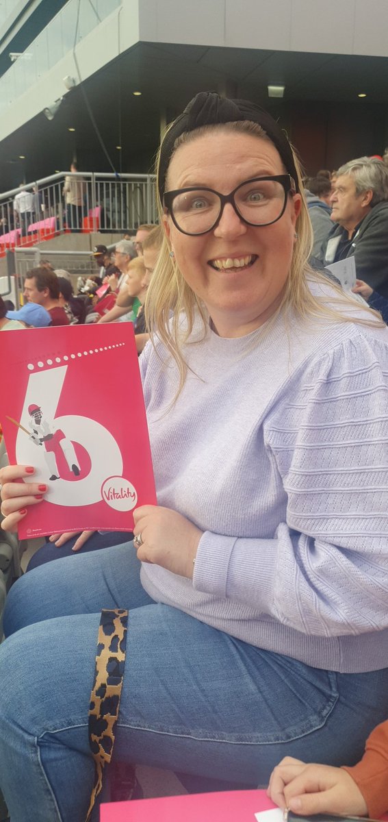 charliegfoster's tweet photo. @lancscricket  Brydon Carse #ENGVNZ

Block BL2 Row 14 Seat 49

Come on England!! 🏴󠁧󠁢󠁥󠁮󠁧󠁿 https://t.co/FX5NcDDgZw