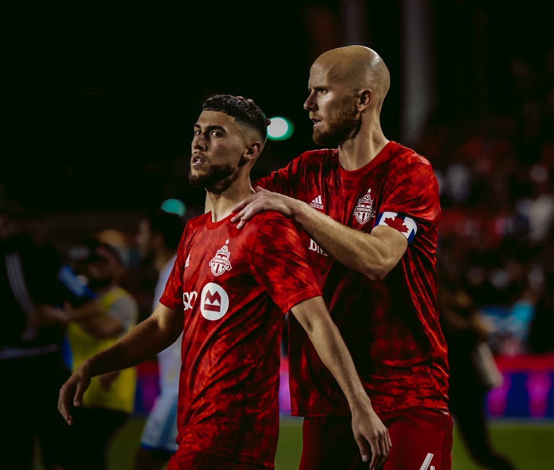 CaseyToGo's tweet image. Soccer season this year flewwwwwww.

Maybe next year, a #TFCLive-covering outlet will stop sleeping on me. 🤞🏻