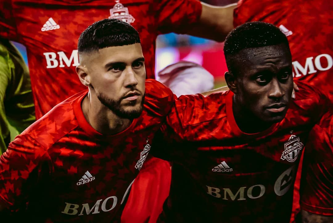 CaseyToGo's tweet image. Soccer season this year flewwwwwww.

Maybe next year, a #TFCLive-covering outlet will stop sleeping on me. 🤞🏻