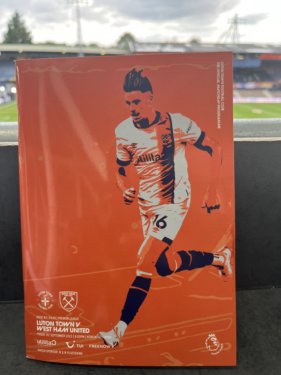 J_DONKOR's tweet photo. At Kenilworth Road for @LutonTown v @WestHam tonight. 

@LutonTown 1st ever home @premierleague game.

A win for @WestHam will send them top tonight. 

Updates on - 
@IRNRadioNews @SkyNews radio from 8 ⚽️🎙️ https://t.co/RSr7AC9Gn9